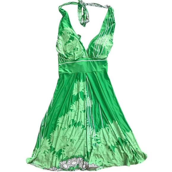 Vibrant Green Floral Dress - Perfect for Summer - Picture 3 of 6